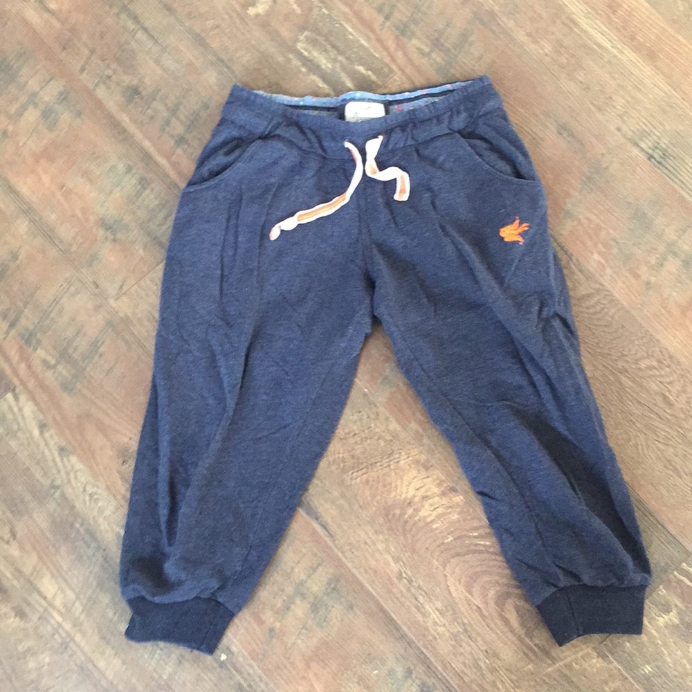 Very cute lounge or workout pants💜